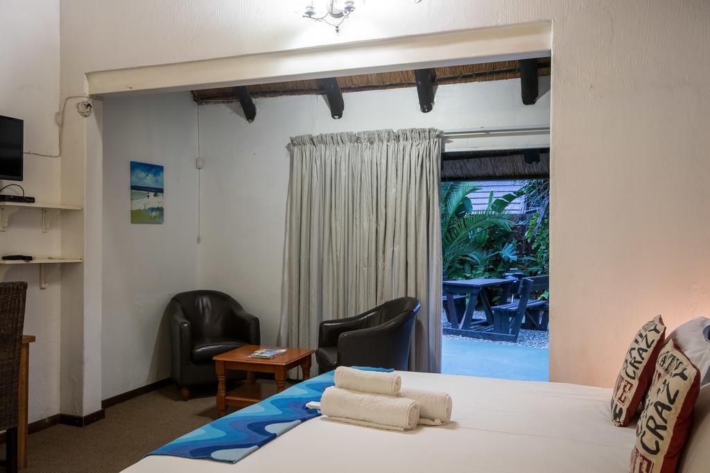 Khaya La Manzi Guest Lodge Hibberdene Exterior foto